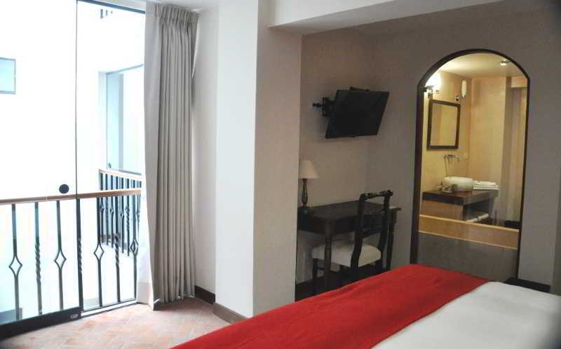 Katari Hotel At Plaza De Armas อาเรกิปา ภายนอก รูปภาพ