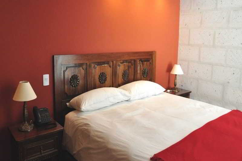 Katari Hotel At Plaza De Armas อาเรกิปา ภายนอก รูปภาพ